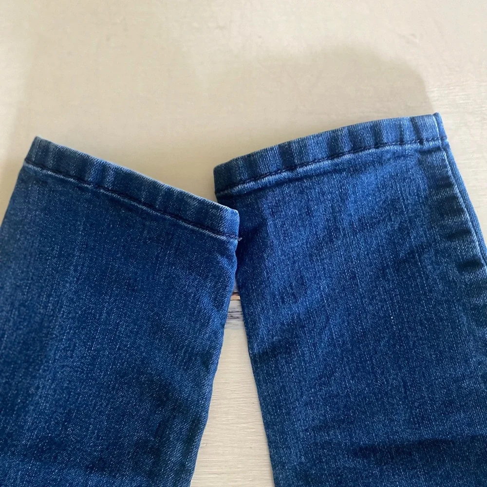 Jennifer Lopez Dark Blue Skinny Jeans - Picture 4 of 6
